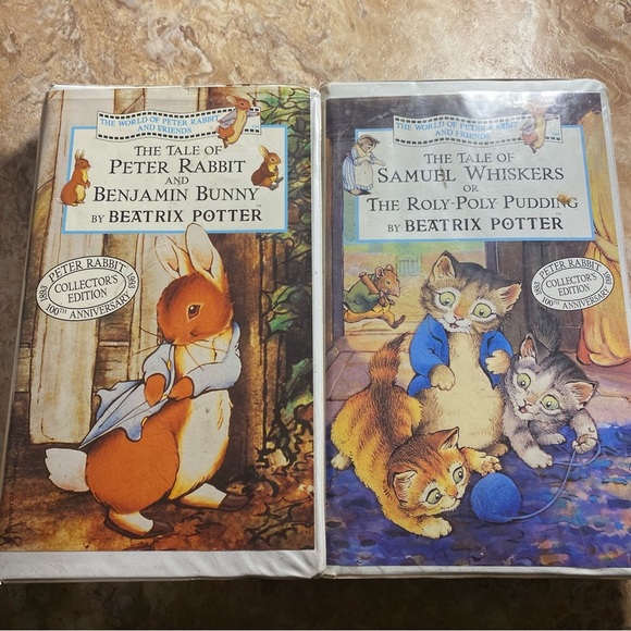 Lot Of 2 VHS Movies - Peter Rabbits Collector’s Edition - Tale Of Peter/Whiskers - Picture 1 of 4